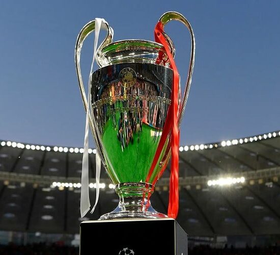 Ai là cầu thủ có số lần ra sân nhiều nhất giải đấu Champions League?