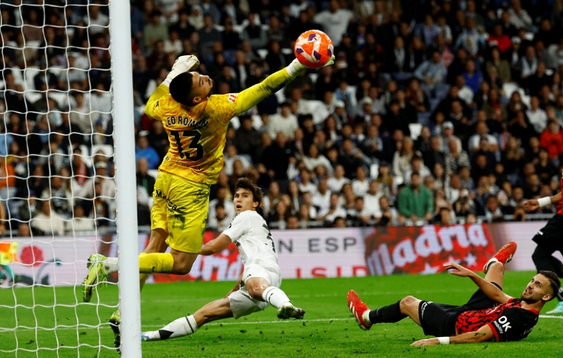 Việc tích lũy đủ số thẻ vàng sẽ khiến cầu thủ bị đình chỉ thi đấu trận kế tiếp.