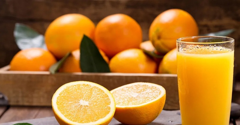 Sau bữa ăn từ 1 đến 2 giờ là "thời điểm vàng" để dạ dày hấp thụ dưỡng chất từ nước cam một cách an toàn nhất.