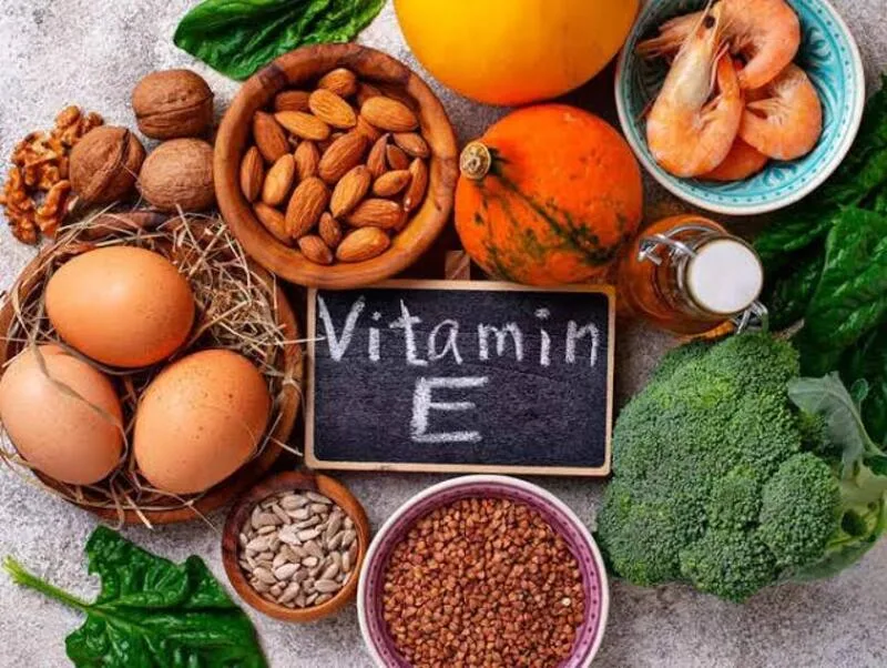 Vitamin E là dưỡng chất tan trong chất béo, thường có trong thực phẩm giàu chất béo lành mạnh