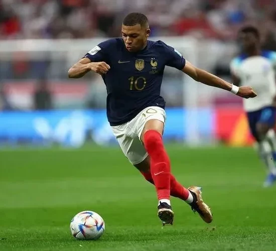 Kylian Mbappe cao bao nhiêu? Sự thật về chiều cao siêu sao người Pháp