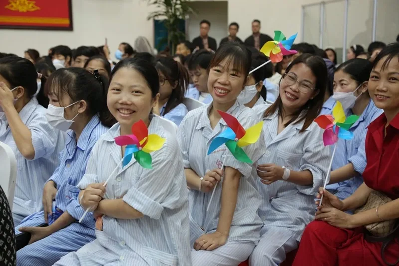Truyền máu định kỳ kết hợp liệu pháp thải sắt là phương pháp điều trị cốt lõi để duy trì sự sống.